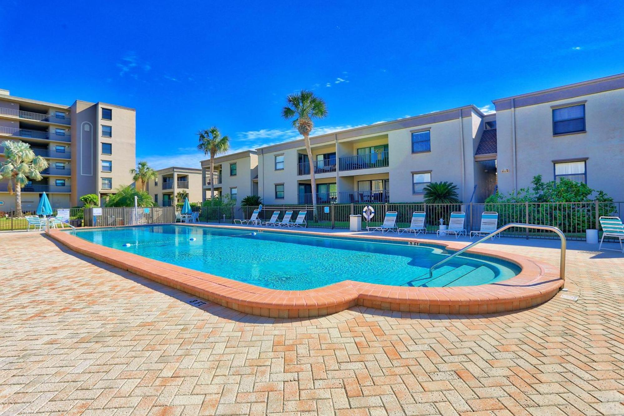 Sea Club #13 - Coastal Charm Villa Clearwater Beach Exterior photo